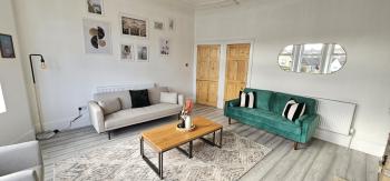 Spacious Haven with Free Parking, Glasgow (zdjęcie 2)