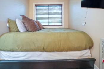 First floor studio Resort access Portable AC, Beech Mountain (foto 4)