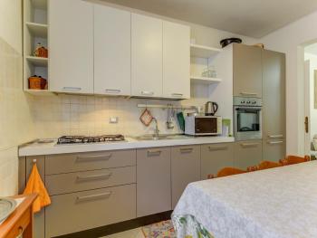 Villa with garden near Versilia Beach, Camaiore (foto 4)