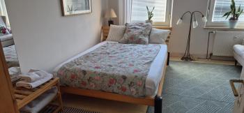Schoenes helles Zimmer mit Bad, Nähe Bilk, Nähe Uni, Düsseldorf (Foto 5)