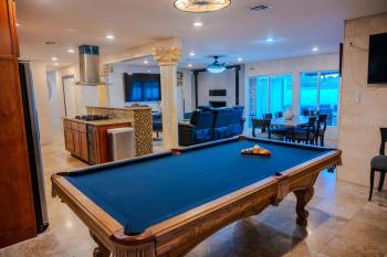 Trendy lux house near strip with Pool,hottub in Kirkland Las Vegas, Las Vegas (foto 4)