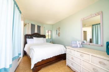 BEACHFRONT COTTAGE UPPER UNIT, Oceanside (foto 4)
