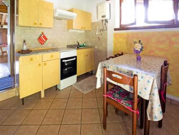 Cottage in Parole near Forest and Lake, Crone (fotografie 3)