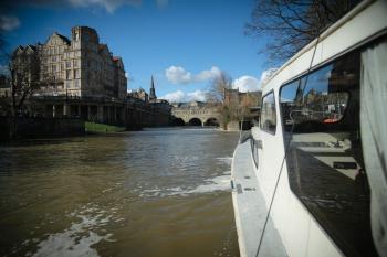 The fun boat - off grid - city centre - warm & cosy, Bath (photo 5)