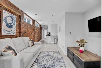 SoHo Designer 2BR w balcony, New York (Foto 2)