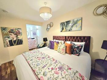 2 bedroom, 4 beds -Grassmarket, Edinburgh (photo 5)