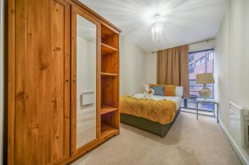 2 Bedroom flat in West Midlands Suitable for long term bookings, Birmingham (photo 5)