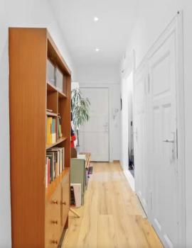 Bright, newly renovated 2-bed Neukölln Altbau flat with Balcony, Berlino (foto 2)