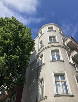 Bright, newly renovated 2-bed Neukölln Altbau flat with Balcony, Berlino (foto 3)