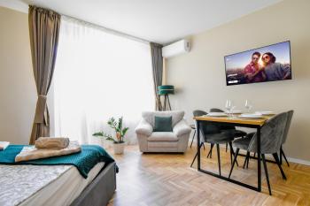 Sunny Sofia Studio with Balcony by Flat Mаnager, Sofia (photo 4)