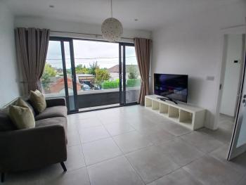 Newly Refurbed 2BD Wraparound Balcony 5km to City, Dublin (zdjęcie 2)