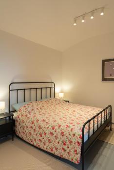 Spacious family apartment for up to 6 people with a private entrance, Praha (fotografie 4)