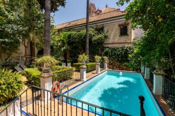 Villa Elvira, exclusive Pool and Gardens in the heart of Sevilla, Sevilla (foto 2)