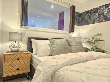 Unique 2-Bed, 2-Bath Apartment with Private Terrace, Near Leeds Bus Station & City Centre, Leeds (fotografie 3)