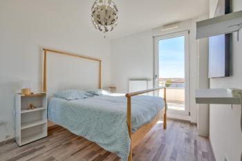 Stunning 2BR Flat with Terrace and private parking, Strasbourg (photo 4)