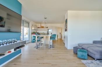 Stunning 2BR Flat with Terrace and private parking, Strasbourg (photo 2)
