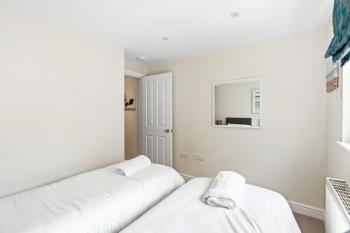 Hosted by StaySejour - 3Bed Town House - Free Parking, Brighton et Hove (photo 3)