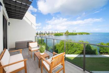 Allure #22 3BR Waterfront, Red Bay Estate (foto 2)