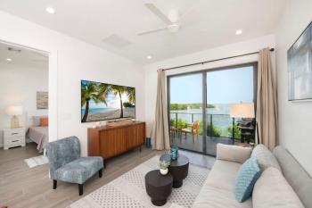 Allure #22 3BR Waterfront, Red Bay Estate (foto 5)