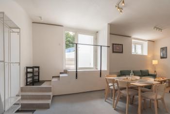 Spacious family apartment for up to 6 people with a private entrance, Praha (fotografie 5)
