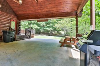 DANCING BEARS CABIN - Secluded 3-Bedroom, 3.5-Bath Luxury Cabin with Hot Tub, Mineral Bluff (Foto 3)