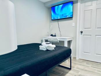 Bright, Stylish and Comfortable Room with Workspace!, Haledon (photo 4)
