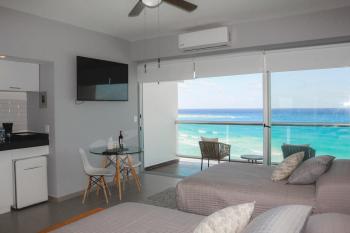 Beachfront studio with a beautiful terrace, Cancún (fotografie 3)