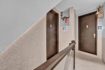 SoHo Designer 2BR with balcony, New York (photo 3)