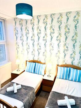 Edinburgh Hymarket 2bed modern apartment, Эдинбург (фото 3)
