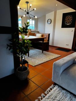 einfachHEIMISCH - Dachstübchen - DART - NETFLIX - BAR, Hannover (fotografie 4)