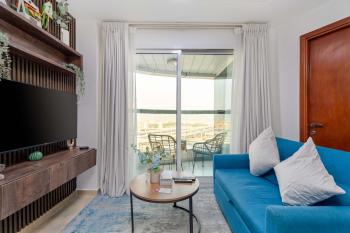 Modern 1BR with City View - Balcony - Near Metro, Dubai (photo 2)