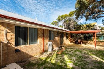 Waves And Moore - Beautifully presented home, Guilderton (Foto 4)