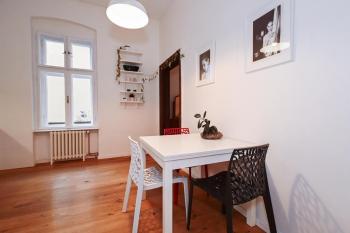 Lots of space near the Presidential Palace, Bratislava (photo 5)