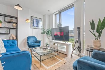 2BR Penthouse w/Balcony | Near Mailbox | Central Birmingham, Birmingham (fotografie 2)