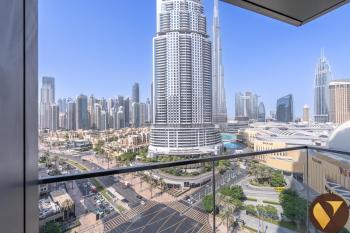 Vogue Vacation Homes, Downtown Boulevard Point near Burj Khalifa and Dubai Mall, One Bedroom Apartment with Burj Khalifa view from the Balcony and Access to all Amenities, Dubaj (zdjęcie 4)