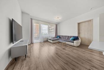 Air-conditioned, 2 room Apartment with balcony, new building Rača, Bratislava (fotografie 3)