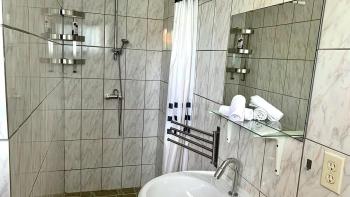 Central - Gated - 2 Bedrooms - Near Beaches, Willemstad (foto 5)