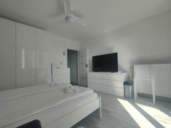 3-Bedroom Apartment with 2 Free Parking Spots - TAURON ARENA, Cracovia (foto 3)