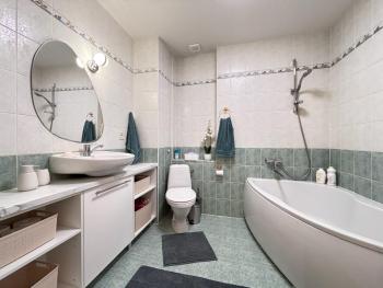 Elegant and bright flat in a quiet area, Riga (foto 3)