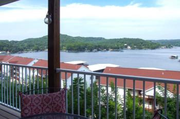 Serenity at the Lake Ozarks Gem with Pool Access, Камдентон (фото 3)