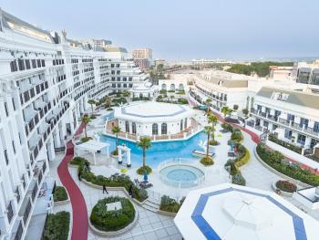 1BR Private Lagoon Resort Escape & Sunset Balcony By Green Sky Holiday Homes, Дубай (фото 2)