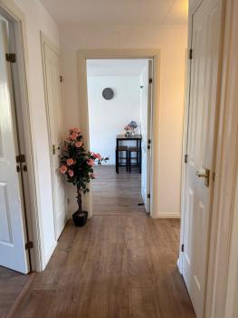 Flat near to City Centre attractions - Free parking, Edinburgh (photo 2)