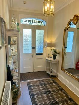 Willesden, Apartment 2, A beautifully furnished and spacious apartment located in the heart of Llandudno, Llandudno (photo 3)
