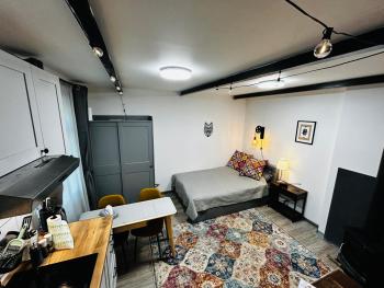 Romantic Hideaway Studio next to Agenskalns Market & free parking, Riga (foto 2)