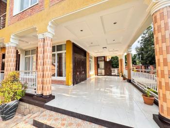 Sunset suit by Iwacu Stays, Kigali (fotografie 2)
