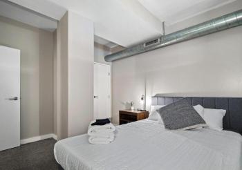 Cleveland Vibes - Modern 2 BDR Apartment Downtown, Cleveland (photo 3)