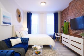 240-6 NEW STUDIO Prime Location W&D in unit, New York (photo 2)