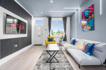 Modern Stay at Union Road Free Parking & Easy Access to Manchester, Bolton (photo 2)