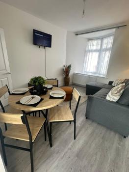 Modern 2 Bed in croydon, Croydon (zdjęcie 2)