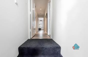 De Tulp Rooms - Free Parking, Amsterdam (photo 2)